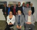 Bild: adj
Der neue Vorstand des Heimatvereins: Barbara Neuber, Alfons Barth, Klaus Hundhammer (sitzend, von links), Christian Schramek, Elfi Gierlinger, Burkhard Hagemann, Vorsitzender Thomas Hösl, Bürgermeister Ernst Schicketanz, Gerhard Gröschl und Rainer Christoph (stehend, von links).