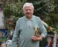 Bild: jr
Konrad Wifling feiert am Montag, 3. Oktober seinen 80. Geburtstag. Der Münchenreuther ist Gründungsmitglied der Münchenreuther Bauernkapelle und spielt dort seit 68 Jahren das Flügelhorn. Der „Lederer-Kon“ ist ein Münchenreuther Original.