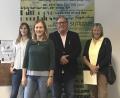 Bild: Mary Möller-Hartung/exb
Oberstudiendirektor Stefan Niedermeier hieß die neuen Lehrerinnen willkommen. Im Bild von links Michelle Reno, Lisa Schläger, Stefan Niedermeier und Dr. Maren Kruse-Plaß.
