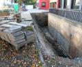 Bild: Gabi Schönberger
Der Pausenhof der Grundschule ist derzeit eine Baustelle. Die soll nach dem Willen des Bauausschusses ausgeweitet werden.