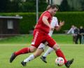 Bild: ham
Spielertraner Bastian Lobinger (vorne/ Szene aus dem Spiel gegen Lam) bangt in Bogen um den Einsatz zweier Spieler.