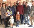 Bild: wro
Erich Göhl (Vierter von links) freute sich über die Glückwünsche anlässlich seines 85. Geburtstages. Im Namen der Stammtischfreunde gratulierten die Wirtsleute, Jasmin Gleißner (Zweite von links), Harald Gleißner (rechts) und die beiden Jungen Anton und Xaver (vorne von links).