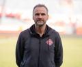 Bild: Nicolas Armer/dpa/Archivbild
Würzburgs Torwart-Trainer Marco Langner steht während eines Fototermins in der Würzburger Flyeralarm Arena.