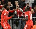 Bild: Sven Hoppe/dpa
Sie tanzten den ganzen Abend: Bei ihren Aktionen und beim Torjubel. Hier freuen sich Sadio Mané (rechts) und Alphonso Davies über das 3:0.
