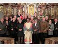 Bild: rha
Elf Jubelpaare der Pfarreiengemeinschaft Vilseck-Schlicht-Sorghof dankte beim Jubiläumsgottesdienst für viele gemeinsame Ehejahre und erhalten Gottes Segen von Pater Robin Xavier (Mitte) für ihren weiteren Lebensweg.