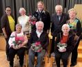 Bild: R. Kreuzer
Der VdK Ortsverband um Irene und Karl Stöckl (hinten, von rechts) ehrt mit Carola Brust (links) in Rothenstadt langjährige Mitglieder. 40 Jahre ist Franz Spickenreuther (sitzend) dabei.