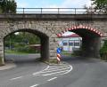 Bild: gf
Die Eisenbahnbrücke nahe dem Bauhof in Traßlberg soll in die Bayerische Denkmalliste aufgenommen werden, in der aktuell fast 160.000 Denkmäler, gut 110.000 Bau- und Kunstdenkmäler sowie 49.000 Bodendenkmäler registriert sind.