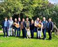Bild: Familie Nißl/exb
Die geehrten Gäste und Familie Nißl.