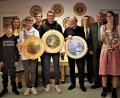 Bild: Schützenverein Groschlattengrün/exb
Die Siegerehrung des Königsschießens stand beim Schützenverein Groschlattengrün an. Im Bild (von links): Jugendmeister Moritz Schübel, Sportleiterin Lisa Busch, Jugendkönig Elias Ott, Stefan Heindl, Alexander Hein, Ernst Neumann, Detlef Syring, Horst Effenberger und Schützenkönigin und Schützenklassen-Meisterin Nina Fuchs.