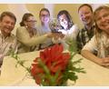 Bild: gri
In der bunten Glaskugel ist es drin, das "Freudenberger Urgestein". Die Mitglieder der Vorstands (von links: Christian Nübler, Ines Filipovic, Fabian Lenk, Manuela Nübler, Tobias Basler und Daniela Brunner) wissen schon, wer es 2022 wird.