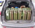 Bild: Bundespolizei
20 Liter Kraftstoff darf man mit über die Grenze nehmen. 120 Liter hatte der Mann dabei.