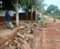 Bild: Socialis for The Gambia
Der Erlös des Flohmarkts wird dringend für die Reparatur der eingestürzten Schulmauer in der Schule in Brufut benötigt.