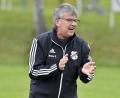 Archivbild: Hubert Ziegler
Das ist schon einen Applaus wert: Roland Winkler, Trainer des TSV Königstein, hat mit seiner Truppe Platz eins der Kreisliga Süd erobert.