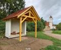 Bild: bl
Inzwischen ist der Bau fast fertig. Neben der Kirche St. Peter und Paul entsteht zum 900-Jährigen der Urpfarrei in Perschen eine Kapelle. Die Einweihung ist für den Volkstrauertag anvisiert.