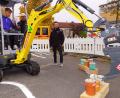 Bild: bkr
Ben Schönfelder aus Ahornberg bewies viel Feingefühl am Elektrobagger der Firma Markgraf. Der Berufswunsch des Kemnather Realschülers: Baugeräteführer.