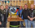 Bild: mmj
Stolz präsentiert die Führungsriege der "Motorradfreunde Dietersdorf" mit ihrem Vorsitzenden Benjamin Siuta (Zweiter von links) die zahlreichen Pokale und Trophäen.