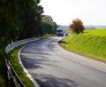 Bild: fvo
Hier geht es manchmal ganz schön eng zu: Die Staatsstraße von Waldthurn nach Vohenstrauß (hier kurz vor Obertresenfeld).