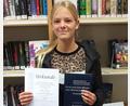 Bild:  Nadine Kilgert-Bartonek/exb
Pauline Wiederer freut sich über den Preis.