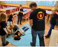 Bild: war
Auch die erste Hilfe wird von den Kinder beim Abzeichen "Kinderflamme" fleißig geübt.