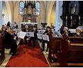 Bild: R. Kreuzer
Das Ensemble des Gesangs- und Orchestervereins gestaltet die Andacht „Der Segen Gottes an Maria“ mit musikalischen Beiträgen.