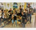 Bild: gz
Die leidenschaftlichen Musiker Roland Hansl, Fabian Wild, Laura Roth, Teresa Zinkl, Markus Maier und Manfred Wild sorgen zur Kirwa für beste Unterhaltung.