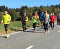 Bild: Georg Koller/exb
22 Kilometer nehmen die Teilnehmer beim Silberhüttenlauf des Turnerbunds Weiden unter die Füße.