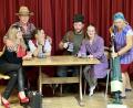 Bild: kkl
Die Kemnather Kirwaleit studieren das Theaterstück "Amor hat verschlafen" ein