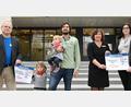 Bild: gf
Bei der Spendenübergabe aus dem Überschuss des Sparda-Bank-Gewinnsparens (von links): Michael Scharl, Christopher Trepesch, Filialleiterin Sabine Seberak und Jennifer Reithmaier.