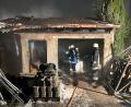 Bild: Feuerwehr Stulln/exb
Eine Garage brannte am Samstag in Stulln. Den Einsatzkräften gelang es, ein Übergreifen des Feuers auf das Wohnhaus zu verhindern. Nun ist klar: Ursache des Feuers war Brandstiftung.