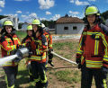 Bild: mde
Corinna Panzer, Christina Lehner, Theresa Frank, Jaden Kahlert und Samuel Kausler (von links) sind die neuen Truppführer bei der Feuerwehr Kemnath. In der Abschlussprüfung bewiesen sie ihr Wissen und Können.