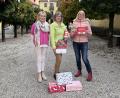 Bild: njn
Auf die diesjährige Aktion von "Weihnachten im Schuhkarton" freuen sich die Verantwortlichen bereits. Auf dem Bild sind (von links) Freifrau Eva von Podewils, Erika Häupler und Leiterin Katrin Feil.