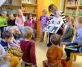 Bild: do
Kinder früh an das Lesen heranführen. Das will auch Büchereibetreuerin Andrea Dobmeier.