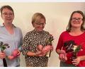 Bild: jp
Sie hatten die größten Süßkartoffeln im Garten (von links): Manuela Donhauser, Gabi Jarosch und Martina Ibler.