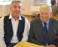 Bild: Hirsch
IG-Bau-Bezirksvorsitzender Christian Lang (links) ehrte Adolf Graf (rechts) für 75-jährige Treue zur Gewerkschaft.