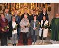Bild: jr
Fünf Paare waren zur Feier ihres Ehejubiläums in die Konnersreuther Pfarrkirche gekommen. Rechts im Bild Pfarrseelsorger Pater Benedikt Leitmayr.