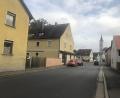 Bild: sei
Wie die Städteplaner ausführten, wirken Mauern in einer Straße oft abweisend, sind aber für den Lärmschutz und die Abgrenzung notwendig, vor allem in der Hüttener Straße wegen dem Verkehr.