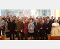 Bild: rgl
Pfarrer Arnold Pirner feiert mit den Männern und Frauen den Ehejubiläumsgottesdienst.