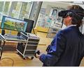 Bild: Pöhlmann/fph
Mit VR-Brille am Kopf und den Controllern in den Händen bewegt sich Juku-Geschäftsführer Stefan Frank durch die virtuelle Landschaftskrippe. Am Monitor können Besucher nachvollziehen, was er sieht.
