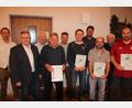 Bild: kro
Langjährige und verdiente Mitglieder würdigte die DJK Falkenberg. Im Bild die Geehrten mit (von links) Vorsitzendem Markus Knoll, Vereinsehrenamtsbeauftragtem Wolfgang Meister und Siegmund Balk vom DJK-Diözesanverband .