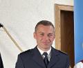 Bild: Polizeipräsidium Oberpfalz/exb
In großer Runde wurde Robert Feuerer in den Ruhestand verabschiedet. Im Bild von links Polizeipräsident Norbert Zink, Polizeihauptkommissar Dominik Höfner, Agnes Feuerer, Erster Polizeihauptkommissar Robert Feuerer, Landrat Thomas Ebeling, Bürgermeister Rudolf Teplitzky und Polizeivizepräsident Thomas Schöniger