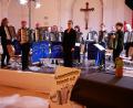 Bild: hmr
Mit einem hochwertigen und abwechslungsreichen Programm sorgte das Ensemble des 1. Akkordeonorchesters Waldsassen e.V. unter der Leitung von Dr. Silke Polata (im Vordergrund Mitte) für einen unterhaltsamen Konzertabend in der Klosteraula.