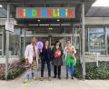 Bild: Michael Reindl/exb
Klinik-Clown „Dr. Beppo“, Susanne Meichner, Daniela Thoma und „Dr. Trudi Eierfleck“ (von links) bei der Spendenübergabe.
