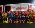 Bild: fks
13 Jugendliche legten die erste Stufe der Jugendflamme ab. Kommandant Wolfgang Gruber (links) gratulierte der Jugendfeuerwehr und ihren Jugendwarten Roland Kaiser (Zweiter von links), Maximilian Winkler (Zweiter von rechts) und Maximilian Schultes (rechts).