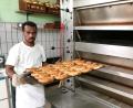 Bild: Portner
Integration in den Arbeitsmarkt geschafft: Saleh Jabir aus Eritrea ist frischgebackener Bäckergeselle in Teunz.