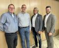 Bild: FDP-Kreisverband Tirschenreuth/exb
Kreisvorsitzender Reinhard Heinrich (links) und Landtagsabgeordneter Christoph Skutella (rechts) gratulierten den Direktkandidaten Christian Gleißner (Zweiter von links) und Wolfgang Karbstein.