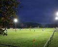 Bild: Josef Böhm
Optimale Ausleuchtung des Spielfeldes mit weniger Energieverbrauch: Die neue LED-Flutlichtanlage am Sportplatz des FC Niedermurach macht es möglich.