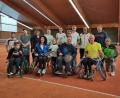 Bild: Doris Scharnagl-Lindinger/exb
Das RuF-Tennis vereint Rollstuhlfahrer und Fußgänger jeden Alters und aller Spielstärken.