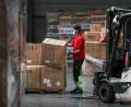 Bild: Christoph Schmidt/dpa
In der Logistikbranche werden weiter Mitarbeiter gesucht.