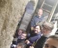 Bild: Evangelischer Posaunenchor/exb
Ein Teil des evangelischen Posaunenchores nimmt am Reformationstag den Aufstieg auf den Kirchturm der Kirche St. Johannes Baptista im Kauf und spielt in luftiger Höhe Choräle.