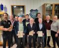 Bild: pme
Der ASV Haselmühl ist stolz auf seine Jubilare (von links): Thorsten Kraft, Peter Schafberger, Dieter Piesche, Erich Pongratz, Rainer Eckl, Norbert Augustin, Alexander Paintner, Josef Meiler, Manfred Lienhardt und Lisa Hartinger.
